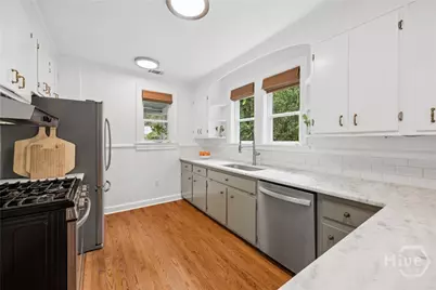 526 E 56th Street, Savannah, GA 31405 - Photo 15