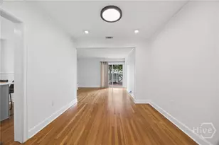 526 E 56th St, Savannah, GA 31405 - Photo 9