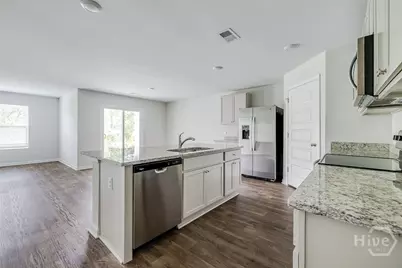 445 Coconut Drive, Bloomingdale, GA 31302 - Photo 5