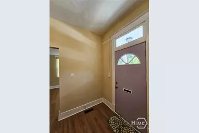 714 W 38th Street, Savannah, GA 31415 - Photo 5