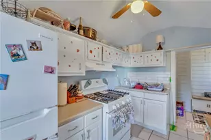 218 W Anderson St, Savannah, GA 31401 - Photo 21