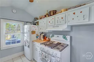 218 W Anderson St, Savannah, GA 31401 - Photo 23
