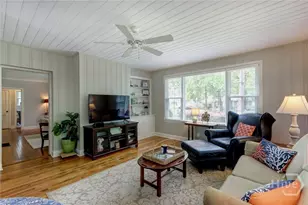 423 E 57th St, Savannah, GA 31405 - Photo 7