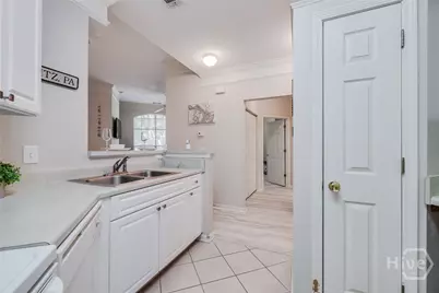 3334 Whitemarsh Way, Savannah, GA 31410 - Photo 9