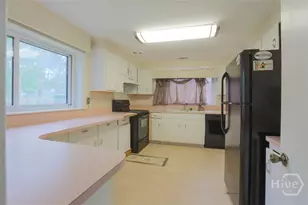 211 E 63rd St, Savannah, GA 31405 - Photo 11