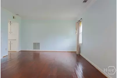 211 E 63rd Street, Savannah, GA 31405 - Photo 5