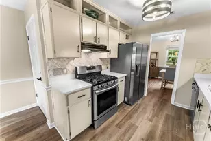 110 Hampshire Rd, Savannah, GA 31410 - Photo 9