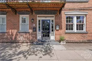 219 Abercorn St, Savannah, GA 31401 - Photo 7