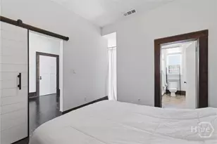 219 Abercorn St, Savannah, GA 31401 - Photo 15