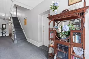 219 Abercorn St, Savannah, GA 31401 - Photo 9