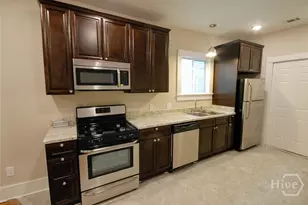 542 E Bolton St, Savannah, GA 31401 - Photo 9