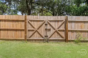 610 Beauregard St, Savannah, GA 31405 - Photo 25
