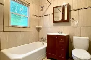637 E 39th St, Savannah, GA 31401 - Photo 9