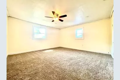 637 E 39th Street, Savannah, GA 31401 - Photo 15