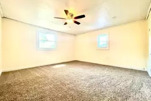 637 E 39th St, Savannah, GA 31401 - Photo 15