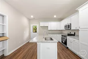 1300 Kentucky St, Darien, GA 31305 - Photo 5