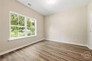 1300 Kentucky St, Darien, GA 31305 - Photo 11