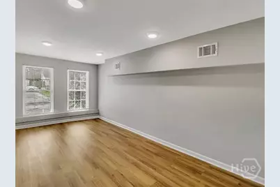 916 E 35th Street, Savannah, GA 31401 - Photo 5