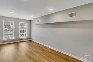 916 E 35th St, Savannah, GA 31401 - Photo 5