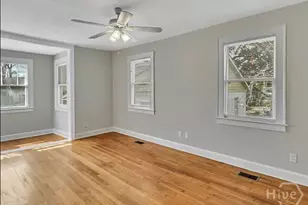 916 E 35th St, Savannah, GA 31401 - Photo 15