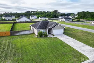 302 Huntington Dr NE, Ludowici, GA 31316 - Photo 5