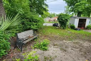 908 Bowden St, Savannah, GA 31415 - Photo 11
