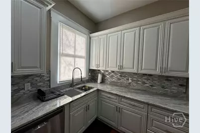 306 W 42nd Street #B, Savannah, GA 31401 - Photo 17