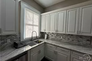 306 W 42nd St, Savannah, GA 31401 - Photo 17
