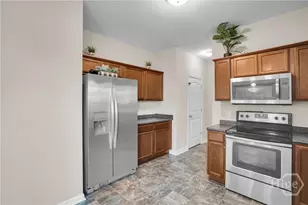1404 Evergreen Trl, Hinesville, GA 31313 - Photo 21