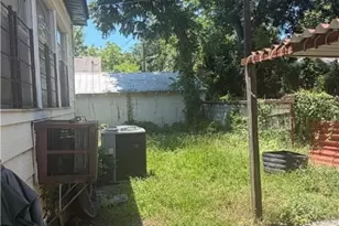 1120 E 40th Dr, Savannah, GA 31404 - Photo 13