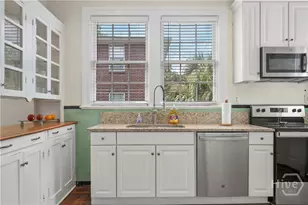 1214 E Victory Dr, Savannah, GA 31404 - Photo 17