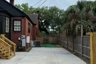 1214 E Victory Dr, Savannah, GA 31404 - Photo 9