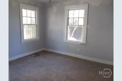 640 Maupas Avenue, Savannah, GA 31401 - Photo 11