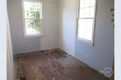 640 Maupas Avenue, Savannah, GA 31401 - Photo 9