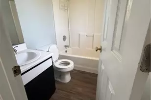 26 Chatham St, Savannah, GA 31406 - Photo 13