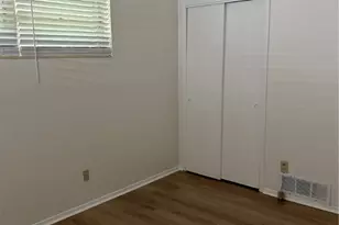 2201 E 37th St, Savannah, GA 31404 - Photo 27