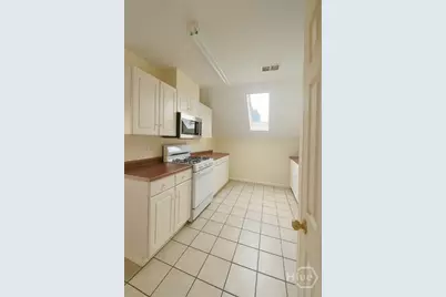 1315 - Upstairs Bonaventure Road #upstair, Savannah, GA 31404 - Photo 11