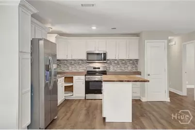 700 Thornwood Way, Hinesville, GA 31313 - Photo 13
