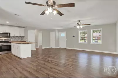 700 Thornwood Way, Hinesville, GA 31313 - Photo 9
