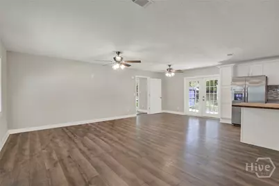 700 Thornwood Way, Hinesville, GA 31313 - Photo 7
