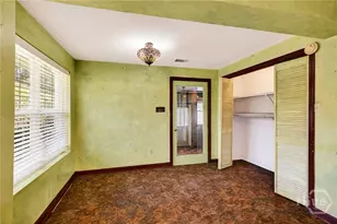 219 E Point Dr, Savannah, GA 31410 - Photo 13