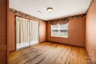 219 E Point Dr, Savannah, GA 31410 - Photo 17