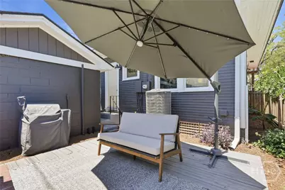 801 E 37th Street, Savannah, GA 31401 - Photo 25