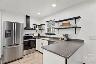 502 Pointe S Dr, Savannah, GA 31410 - Photo 13