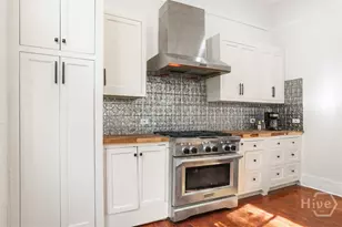 205 W 35th St, Savannah, GA 31401 - Photo 17