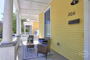 205 W 35th St, Savannah, GA 31401 - Photo 7