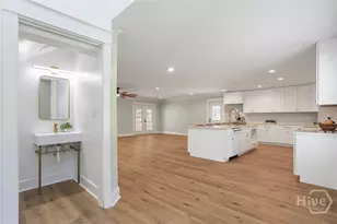 27 Pine Dr, Savannah, GA 31405 - Photo 7