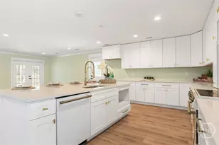 27 Pine Dr, Savannah, GA 31405 - Photo 9