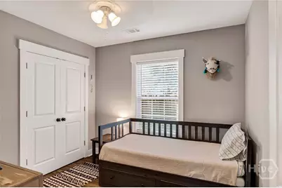 710 E 38th Street, Savannah, GA 31401 - Photo 11