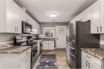 710 E 38th Street, Savannah, GA 31401 - Photo 5